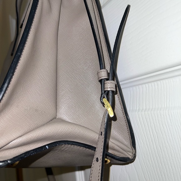 Prada Saffiano Soft Tote - Taupe - Picture 4 of 12